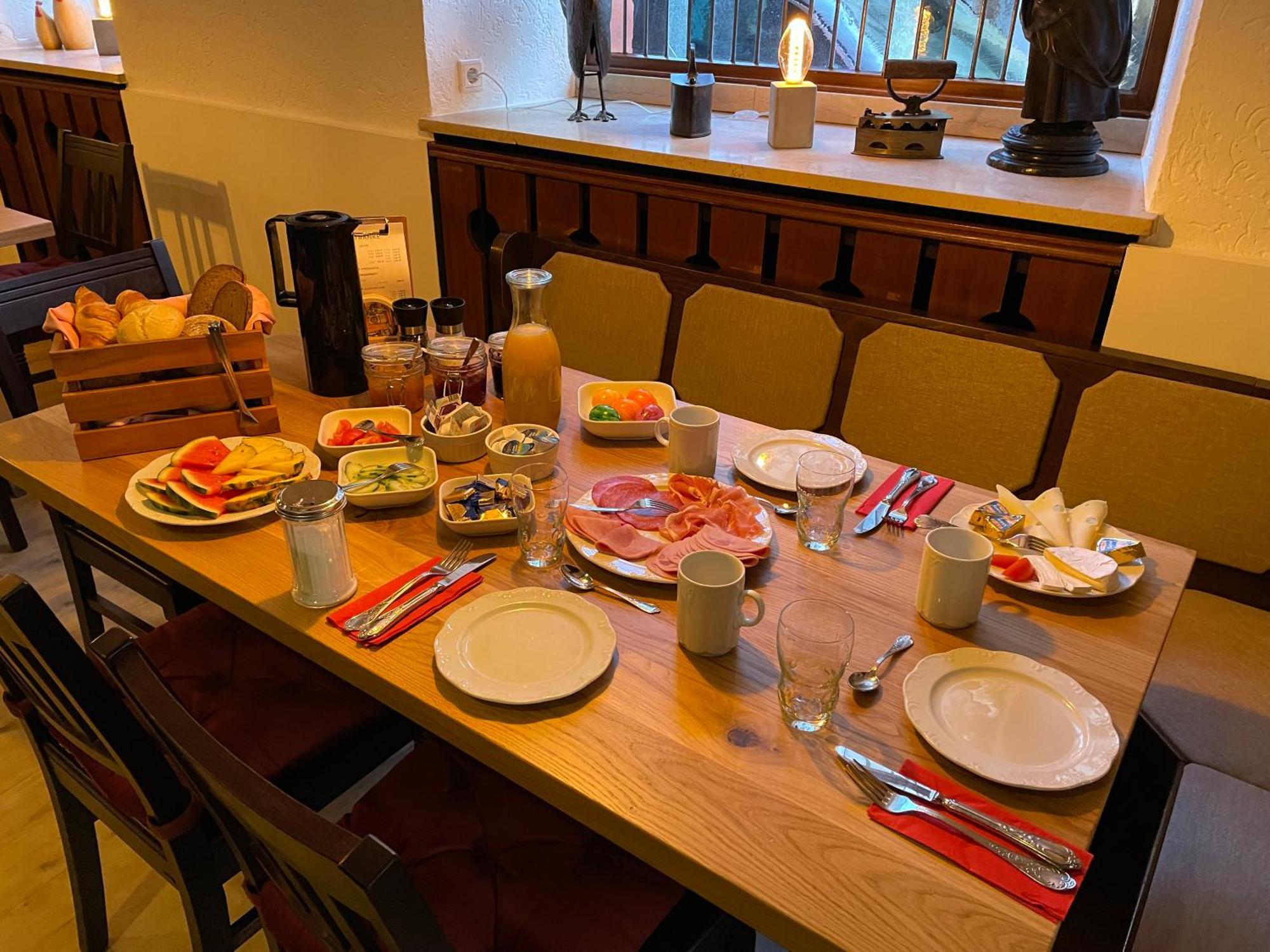 Ratskeller Hotel & Restaurant Kröv Buitenkant foto